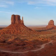 500px-MonumentValley-Panorama
